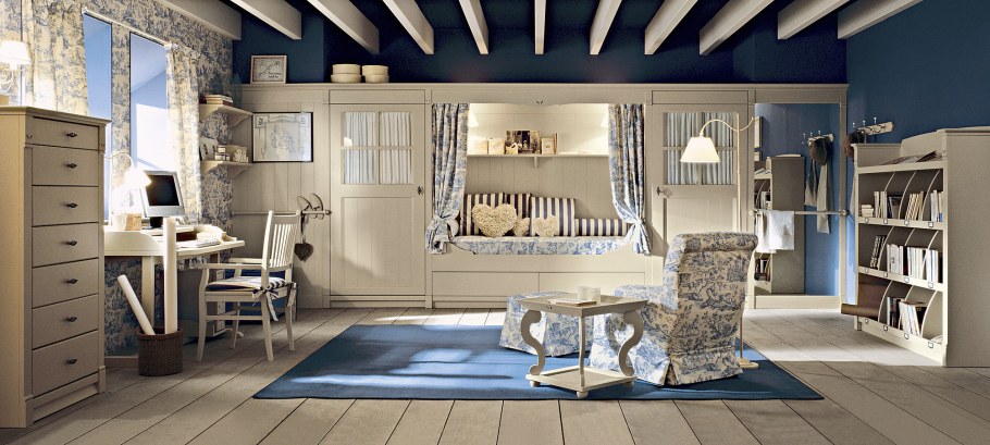 There is are комната