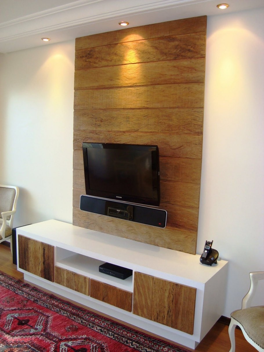 Деревянная панель на стену под телевизор