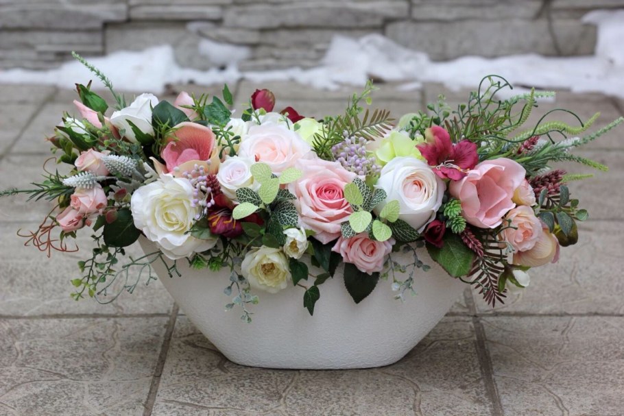 Интерьерные композиции из искусственных цветов