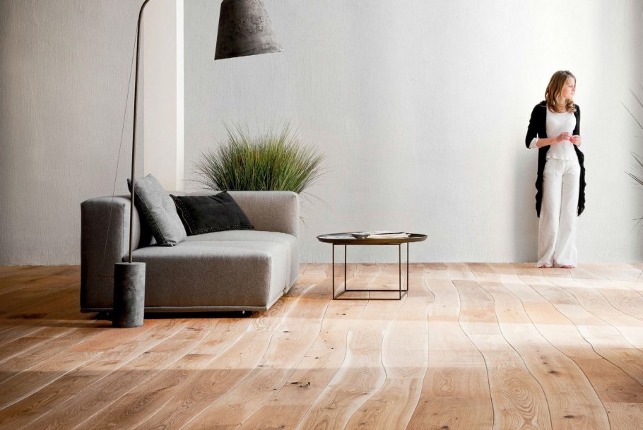 Криволинейная доска в интерьере