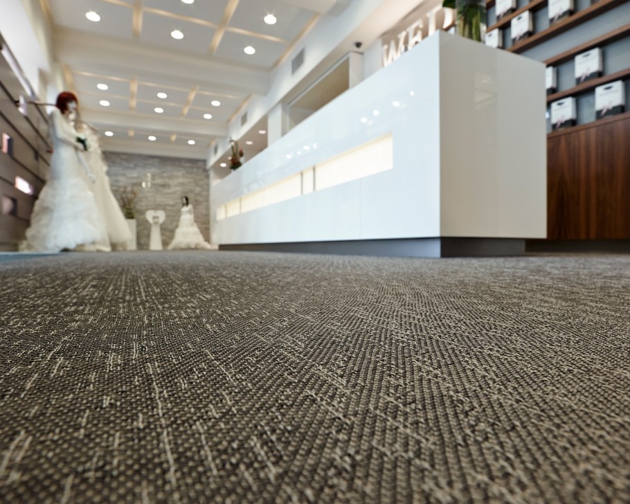 Снежная дорожка в офисе