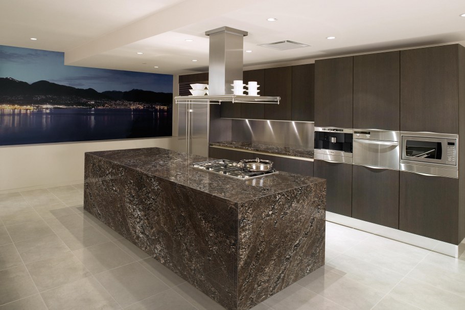 Кухни из натурального камня