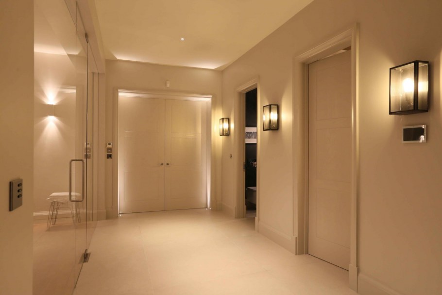 Подсветка в прихожей