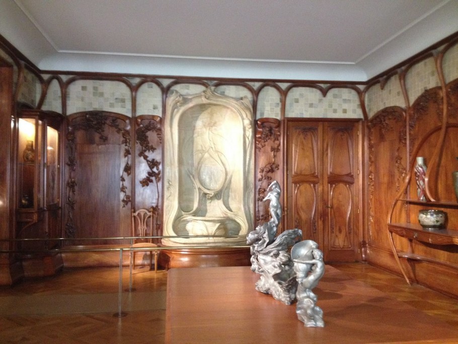 «Ар-нуво» (Art nouveau, Франция, Эктор Гимар)