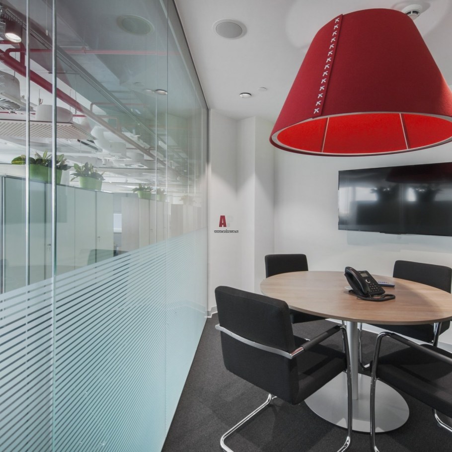 Переговорная в офисе