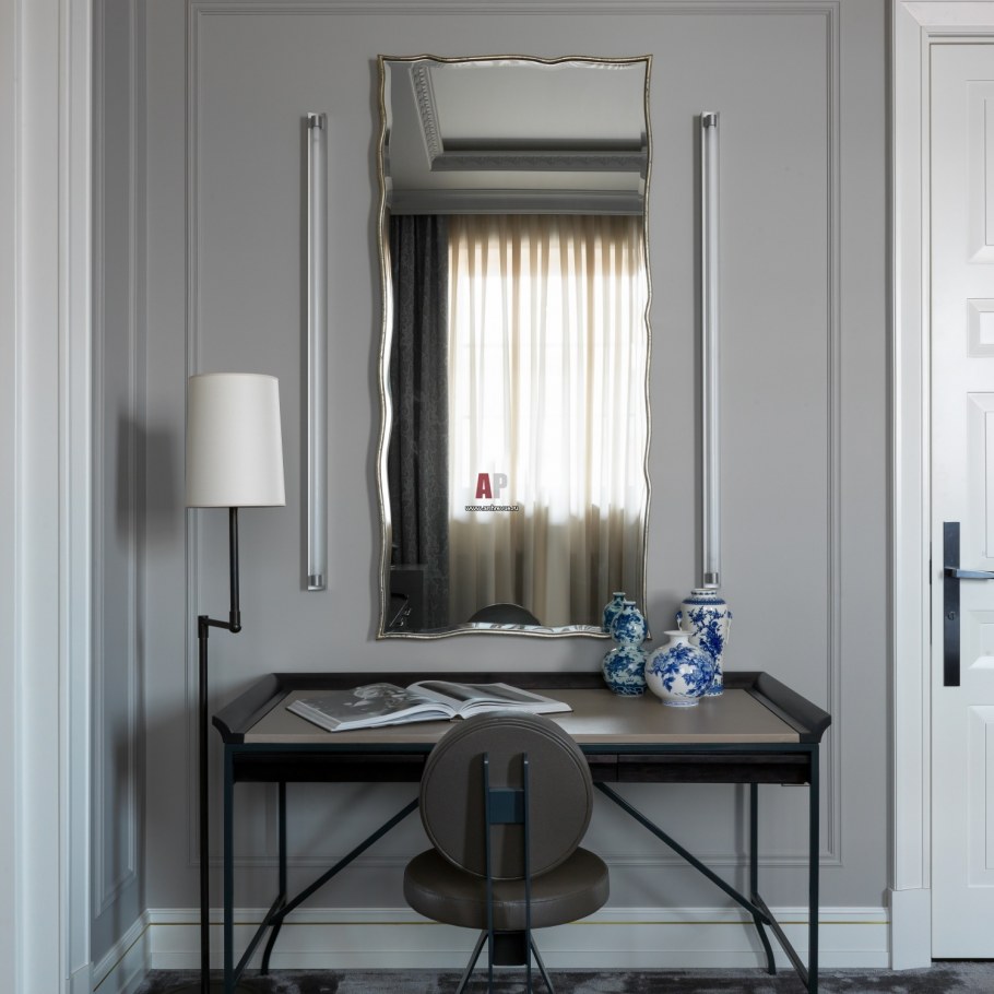 Туалетный столик Неоклассика белый