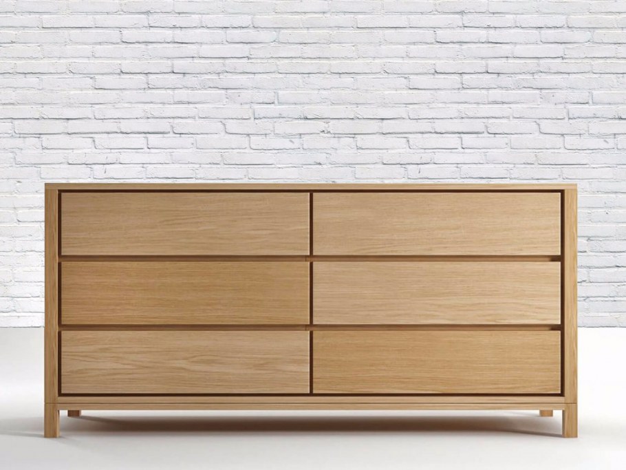 Деревянный комод современный