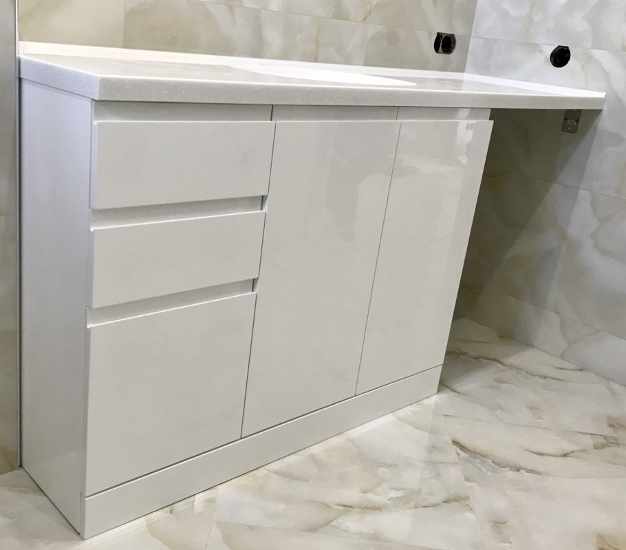 Фасады с интегрированной ручкой Эггер