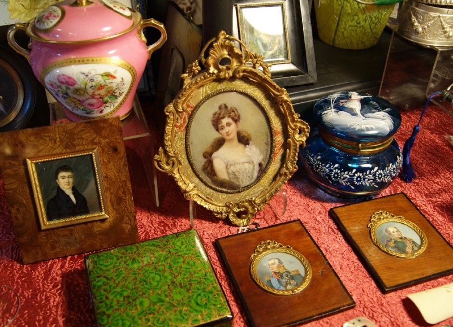 Коллекции антиквариата