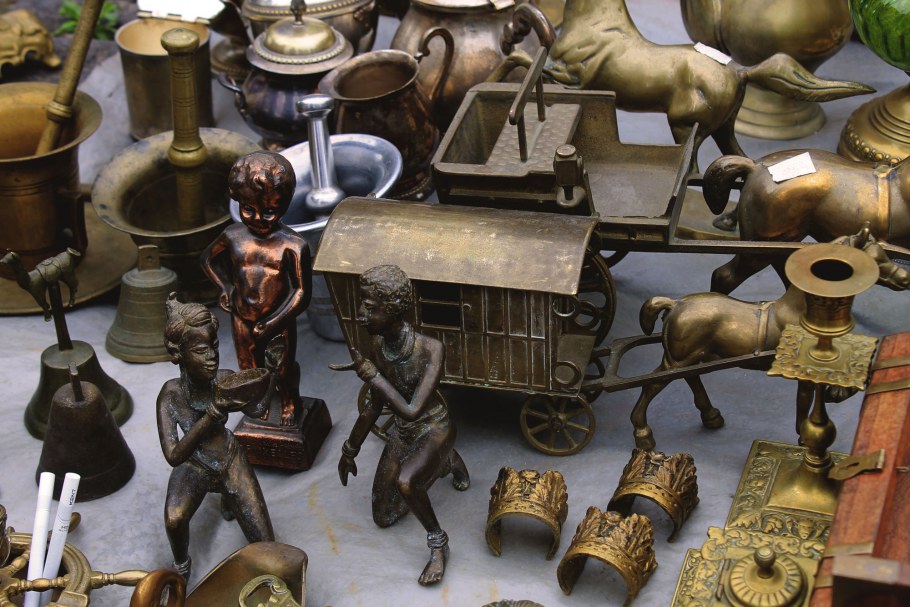 Военный антиквариат на блошиных рынках