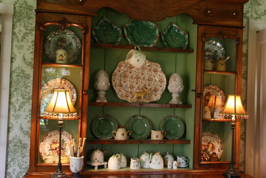 Винтажная посуда в интерьере