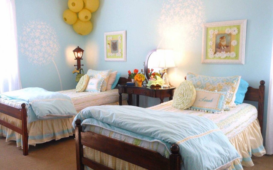 Спальня детская большая и красивая