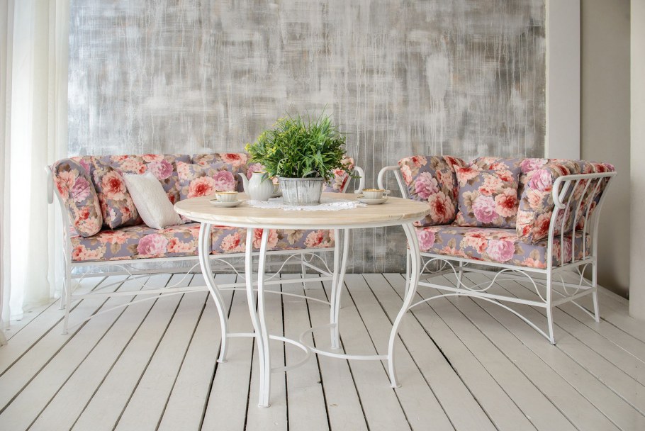 Кованый диванчик в стиле Прованс