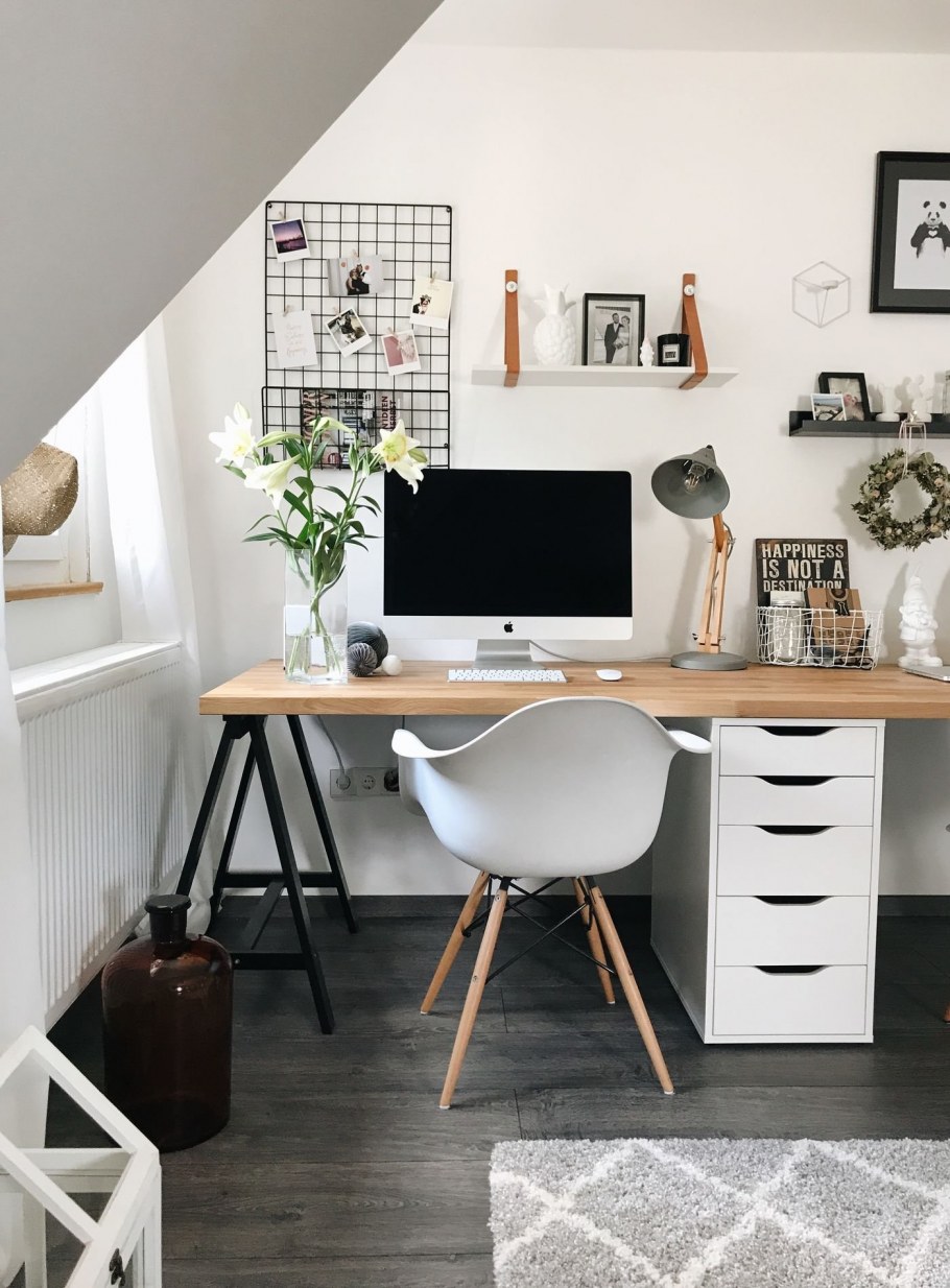 Письменный стол в стиле Сканди