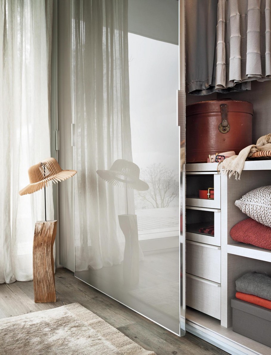 Необычные двери в гардеробную