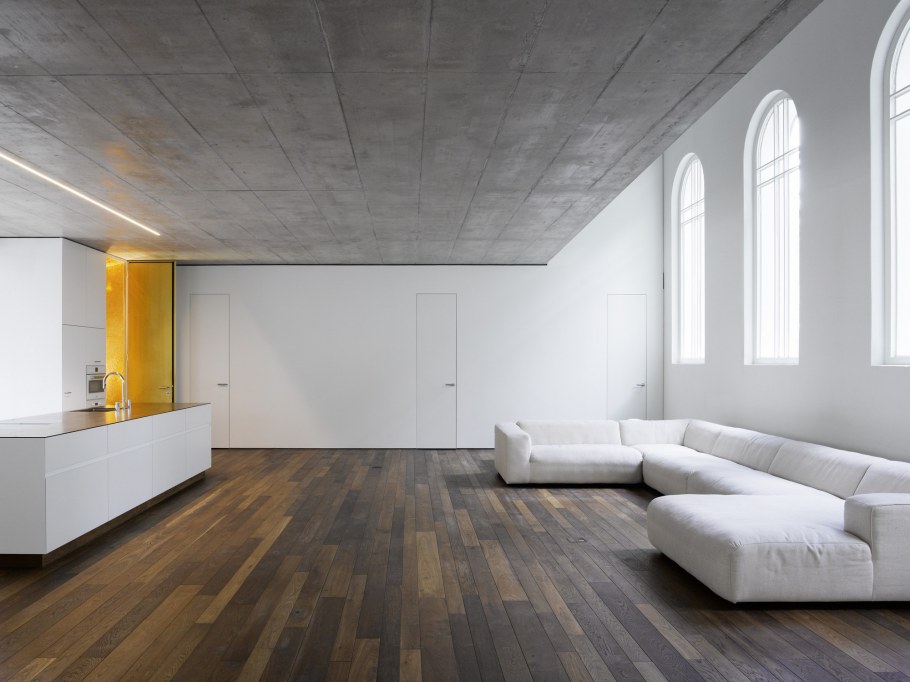 Глянцевый бетонный пол