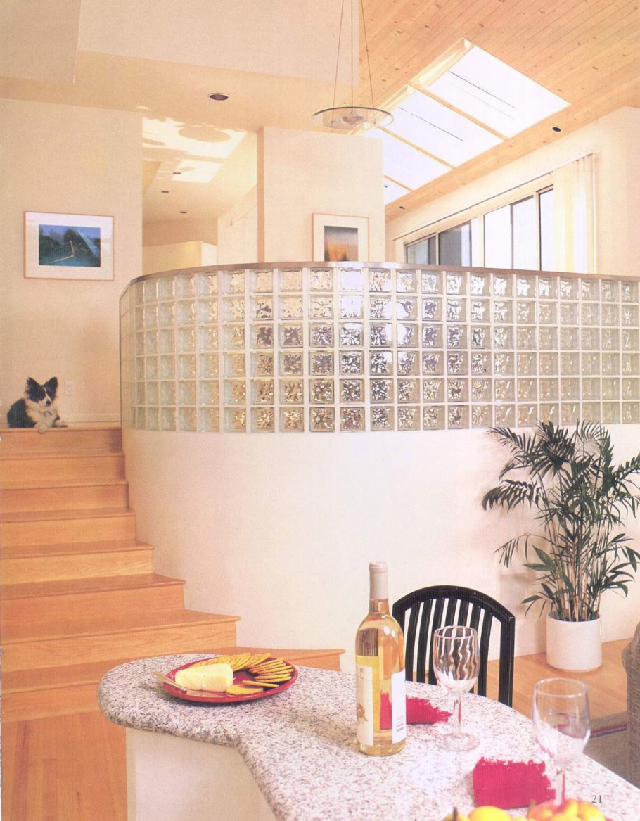 Стена из стеклоблоков