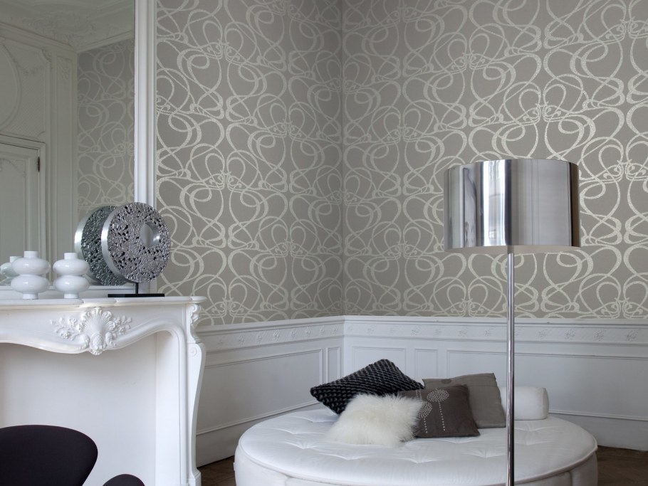 Серебряные обои в интерьере