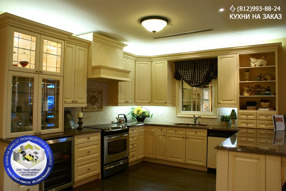 Классическая кухня с подсветкой