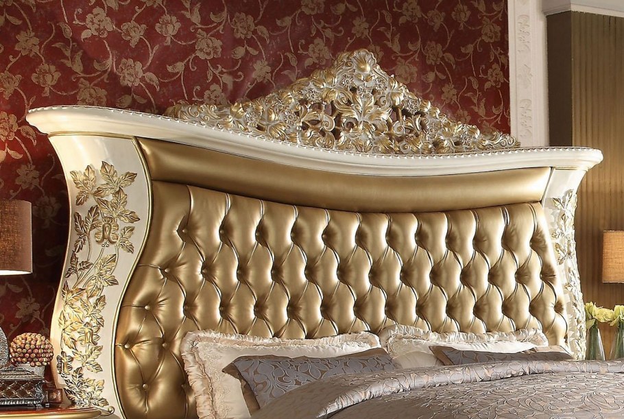 Антикварная кровать