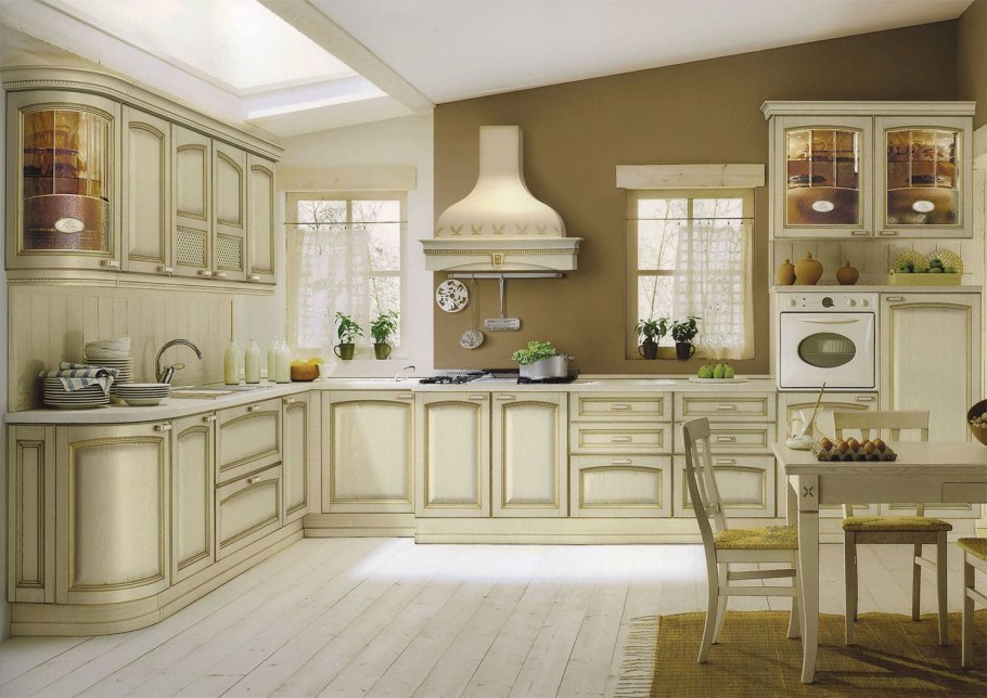 Кухонный гарнитур в итальянском стиле светлый