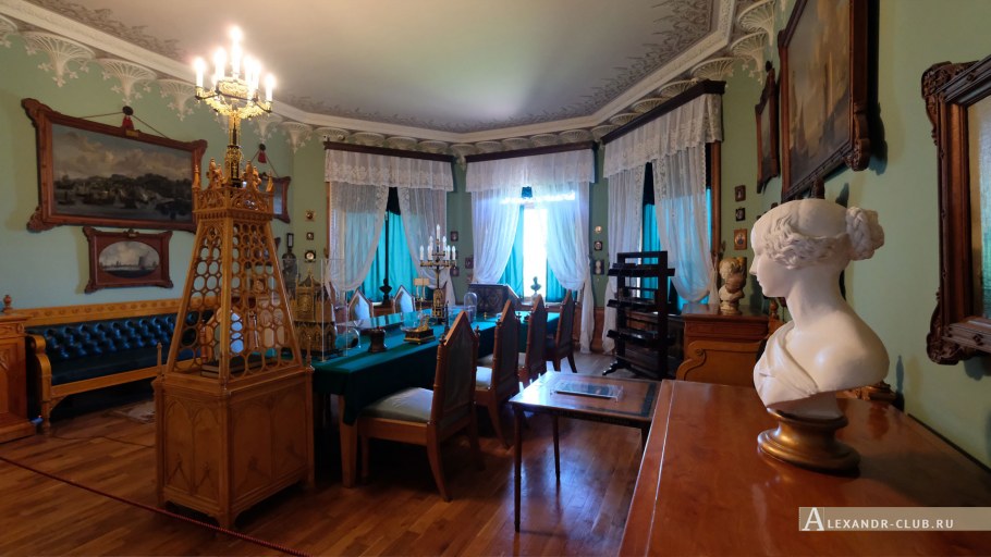 Музей дворец коттедж в Петергофе