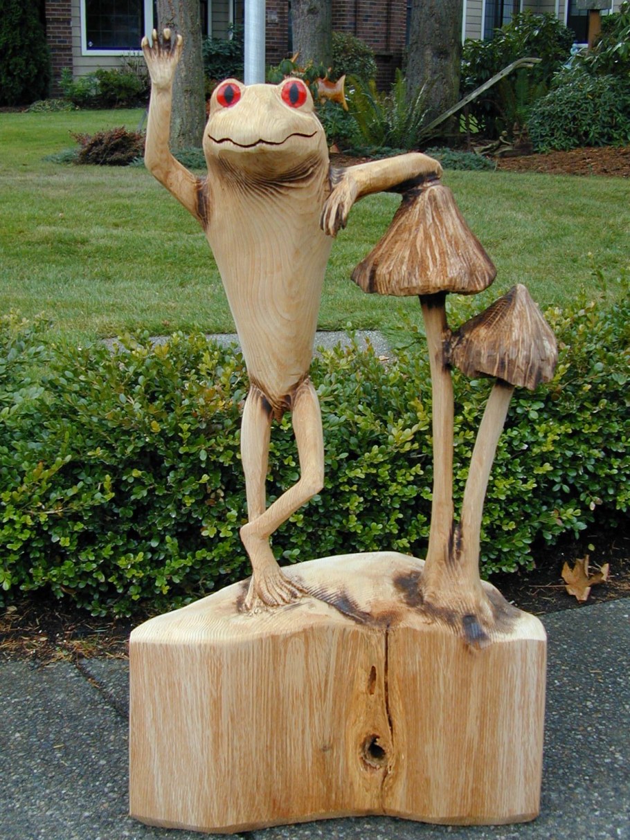 Деревянные фигуры для сада
