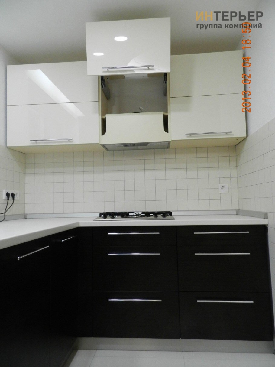 Кухня белый верх темный низ