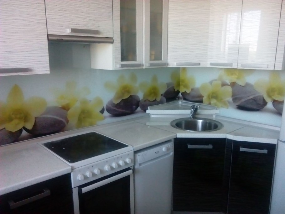 Фартук для кухни темный низ белый верх