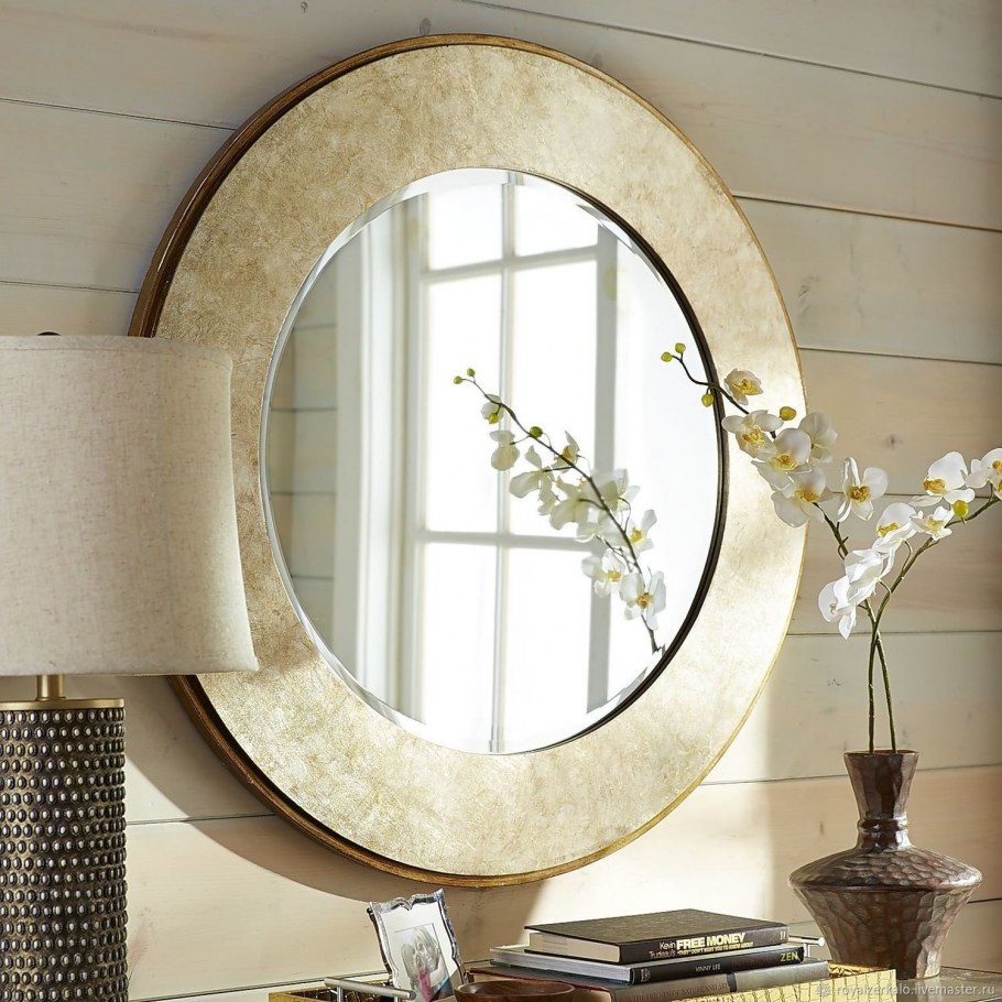 Круглое зеркало в интерьере