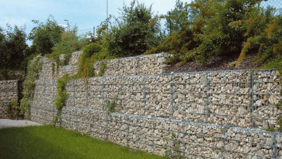 Декоративная подпорная стенка из габионов