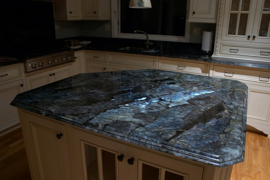 Lemurian Blue гранит