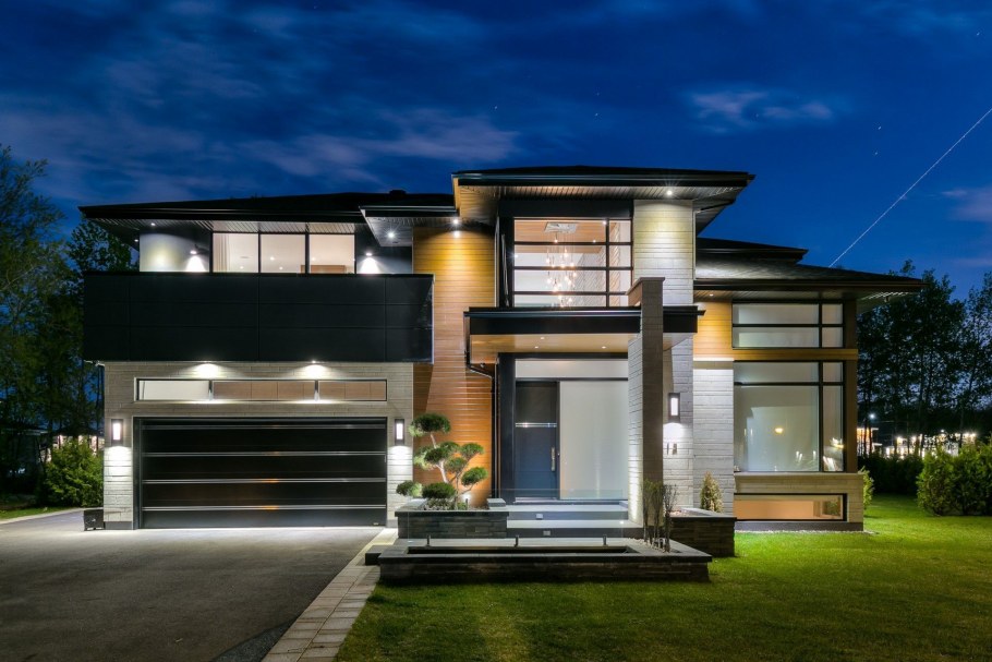 Двухэтажный особняк в стиле Ампир в Москве