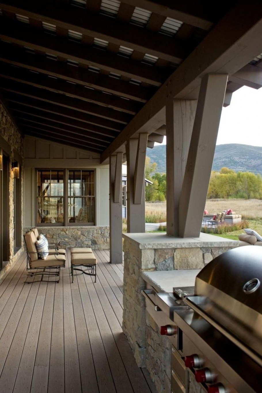 Открытая веранда с барбекю