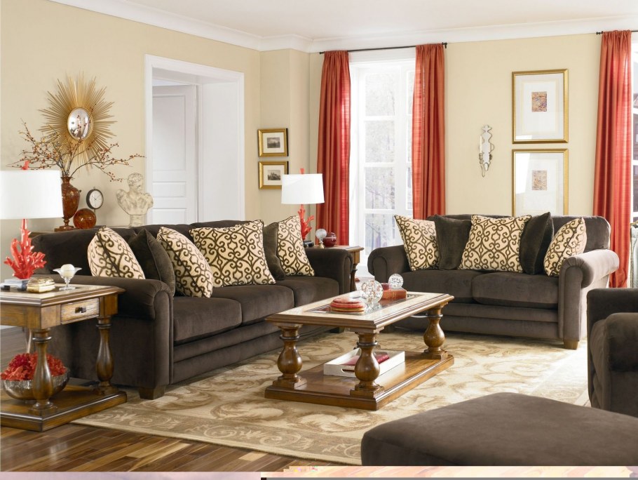 Мягкая мебель в интерьере гостиной