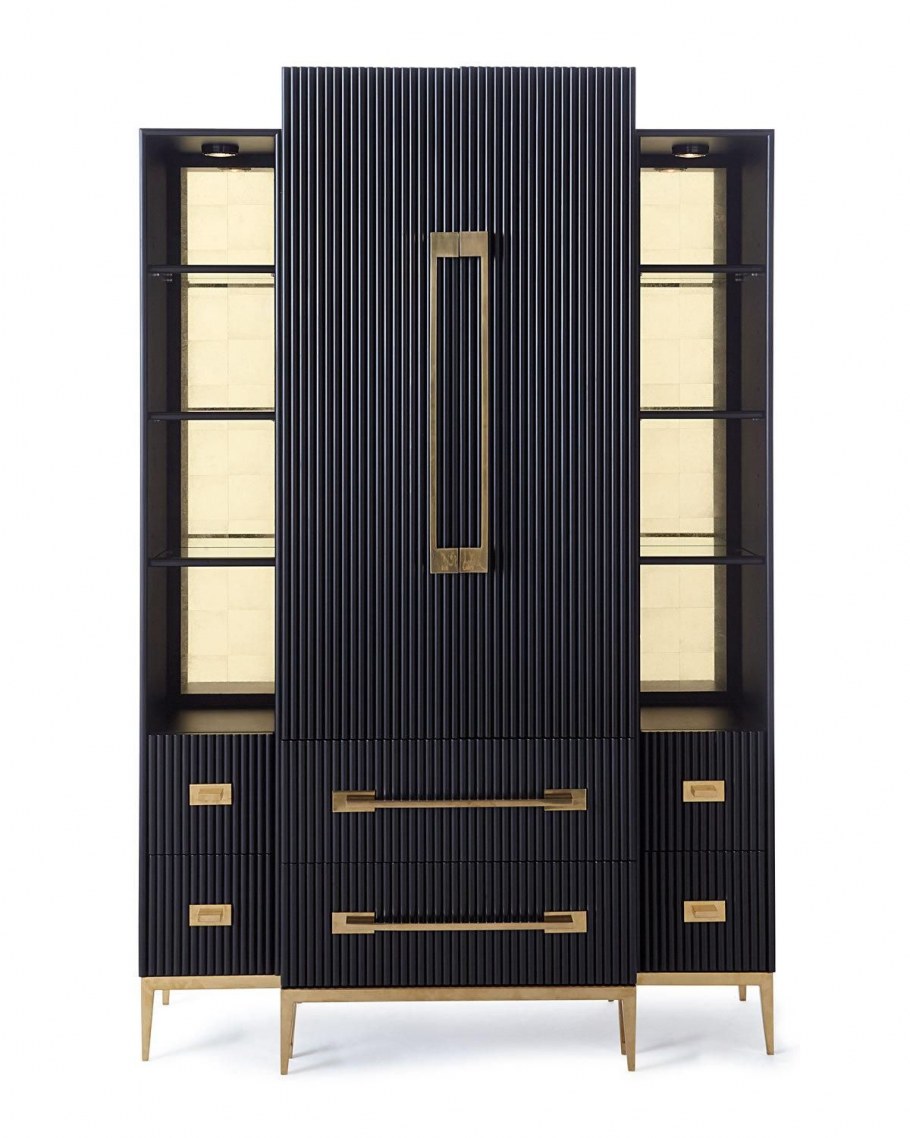 Черно золотой шкаф