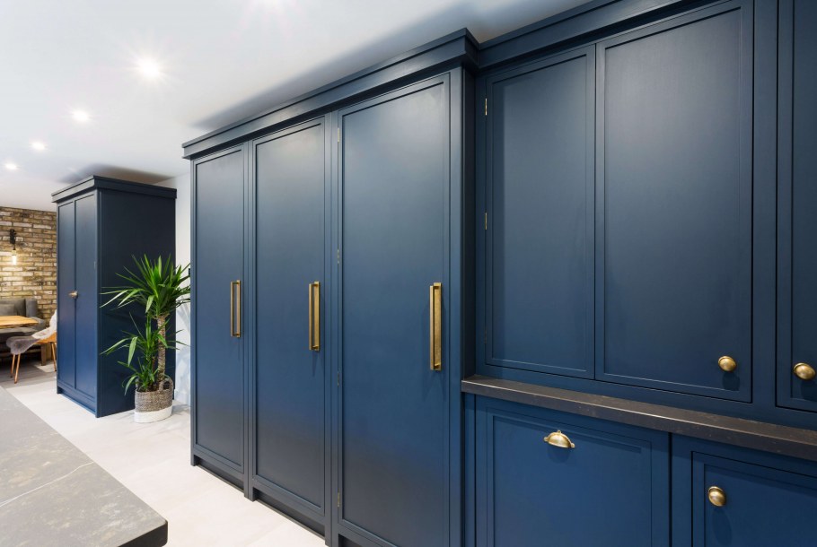 Королевский синий шкаф Кроношпан декоры