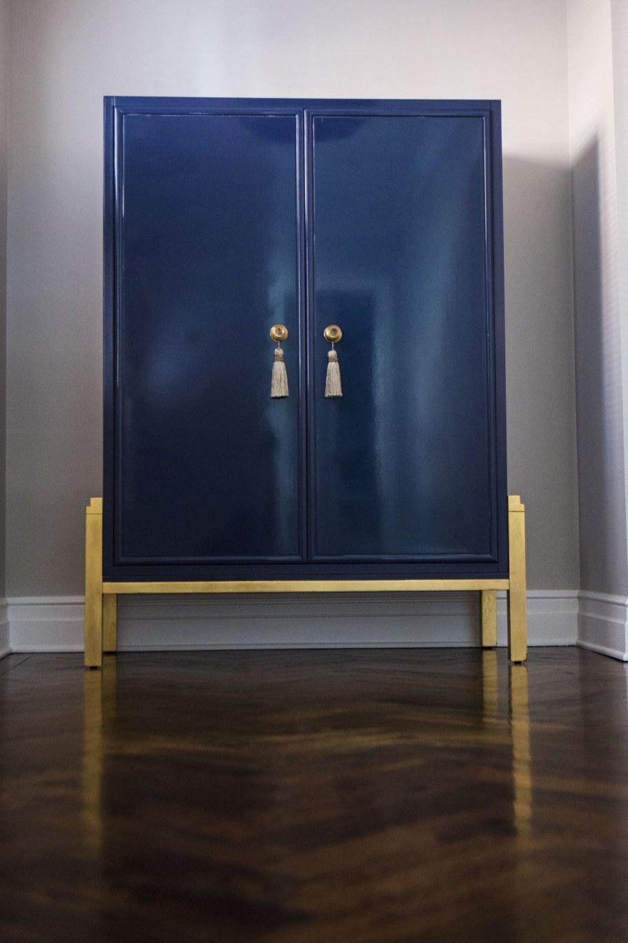 Шкаф тёмно синий