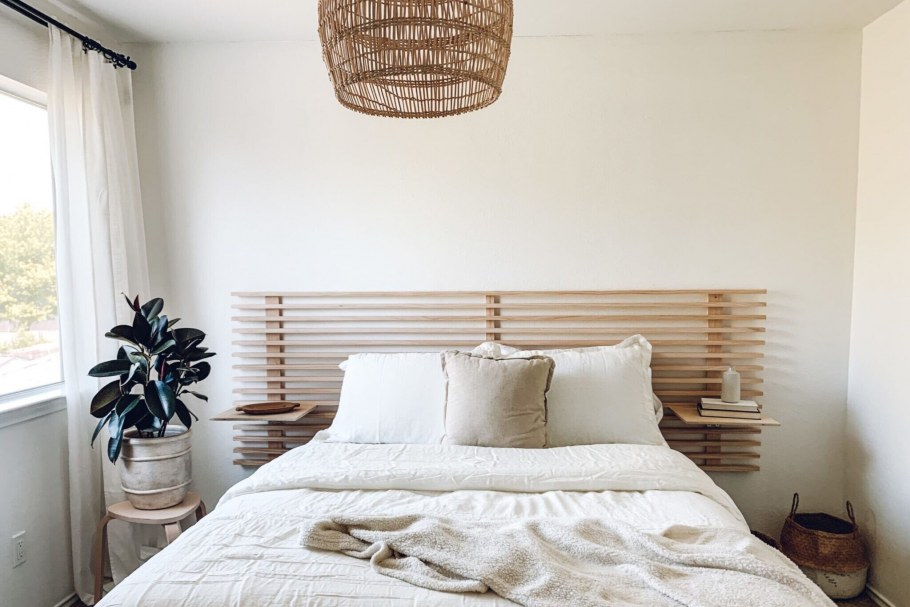 Декор в спальню на стену у изголовья кровати