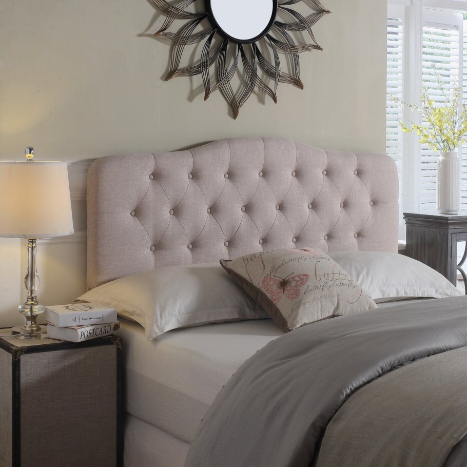 Изголовье для кровати в гостинице