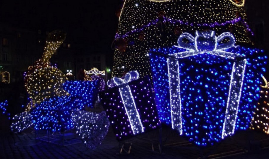 Новогодние световые декорации