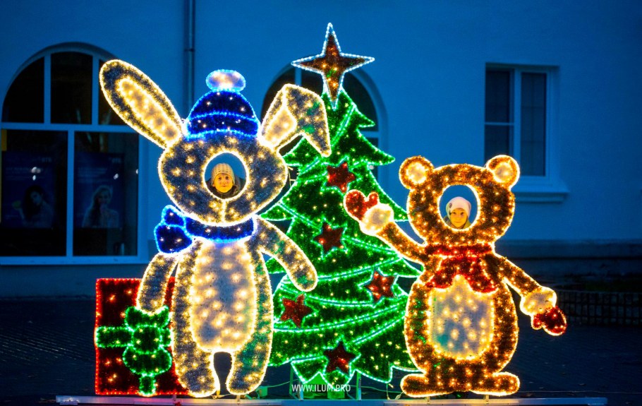 Новогодняя фотозона светящиеся фигуры