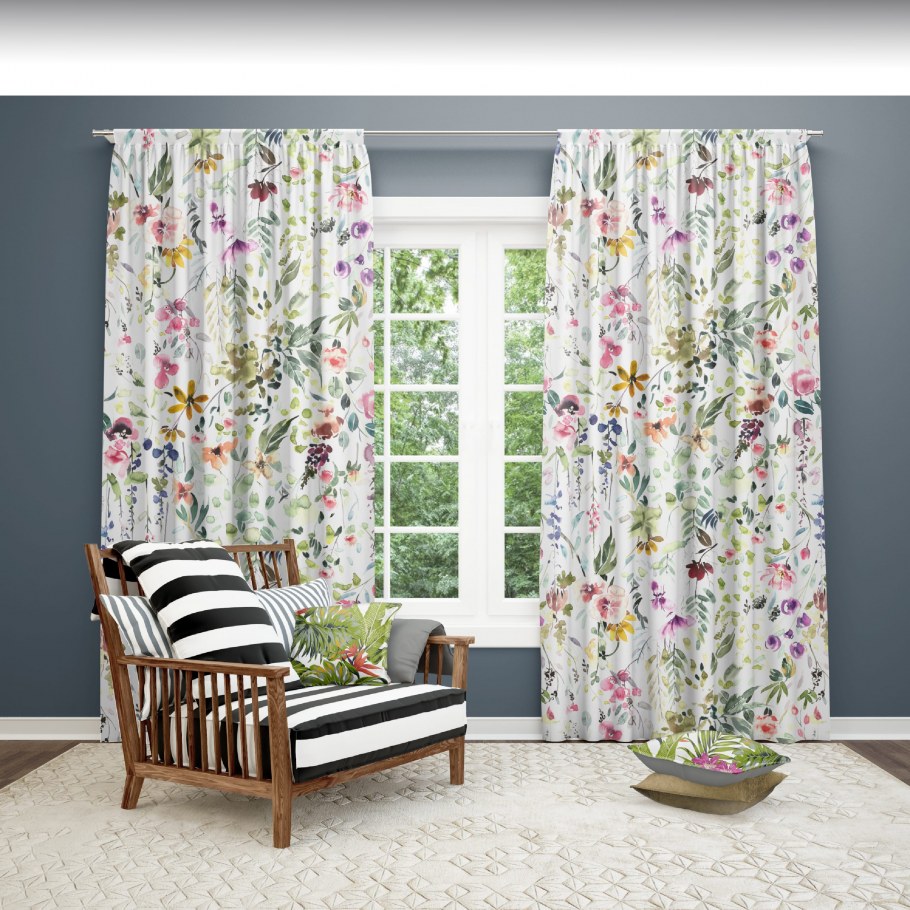 Шторы в цветок для спальни