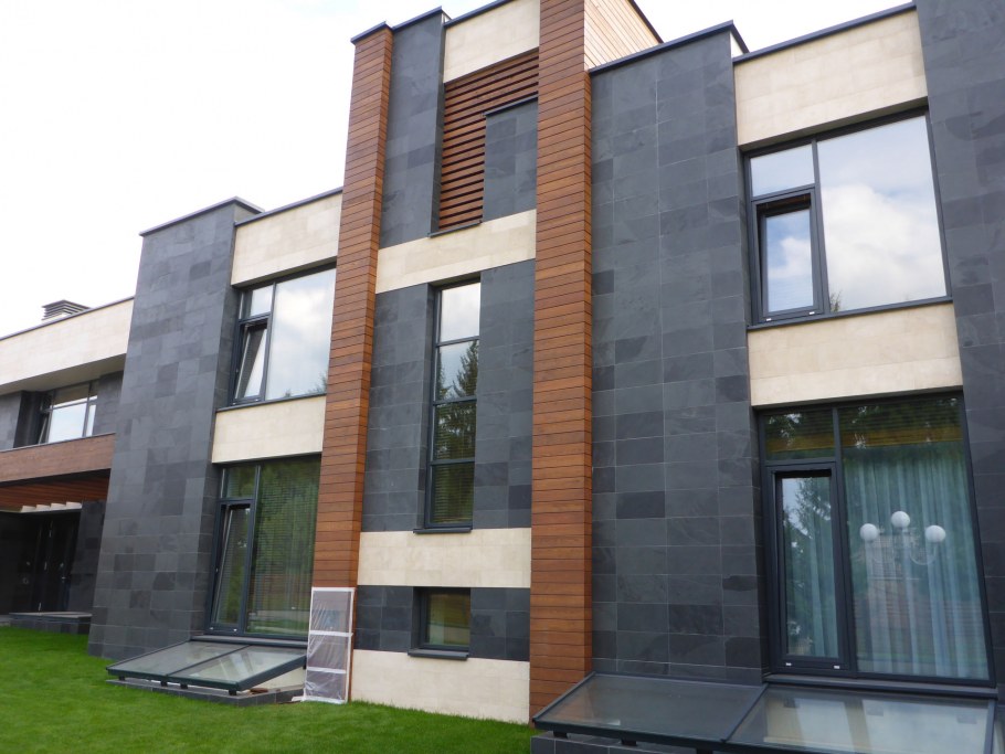 Отделка здания керамогранитом