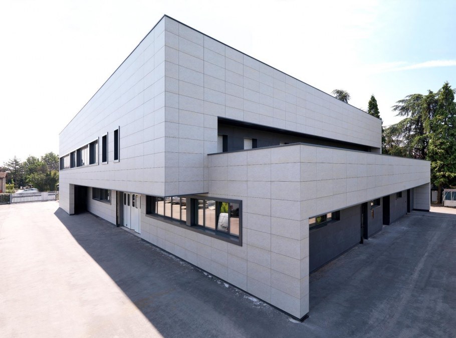 Фасад здания керамогранит