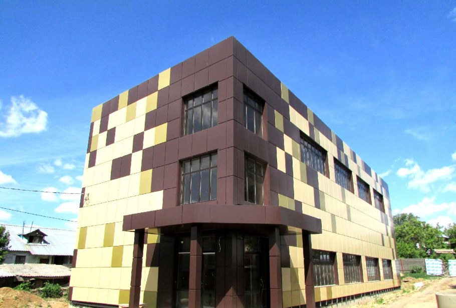 Фасады зданий из керамогранита