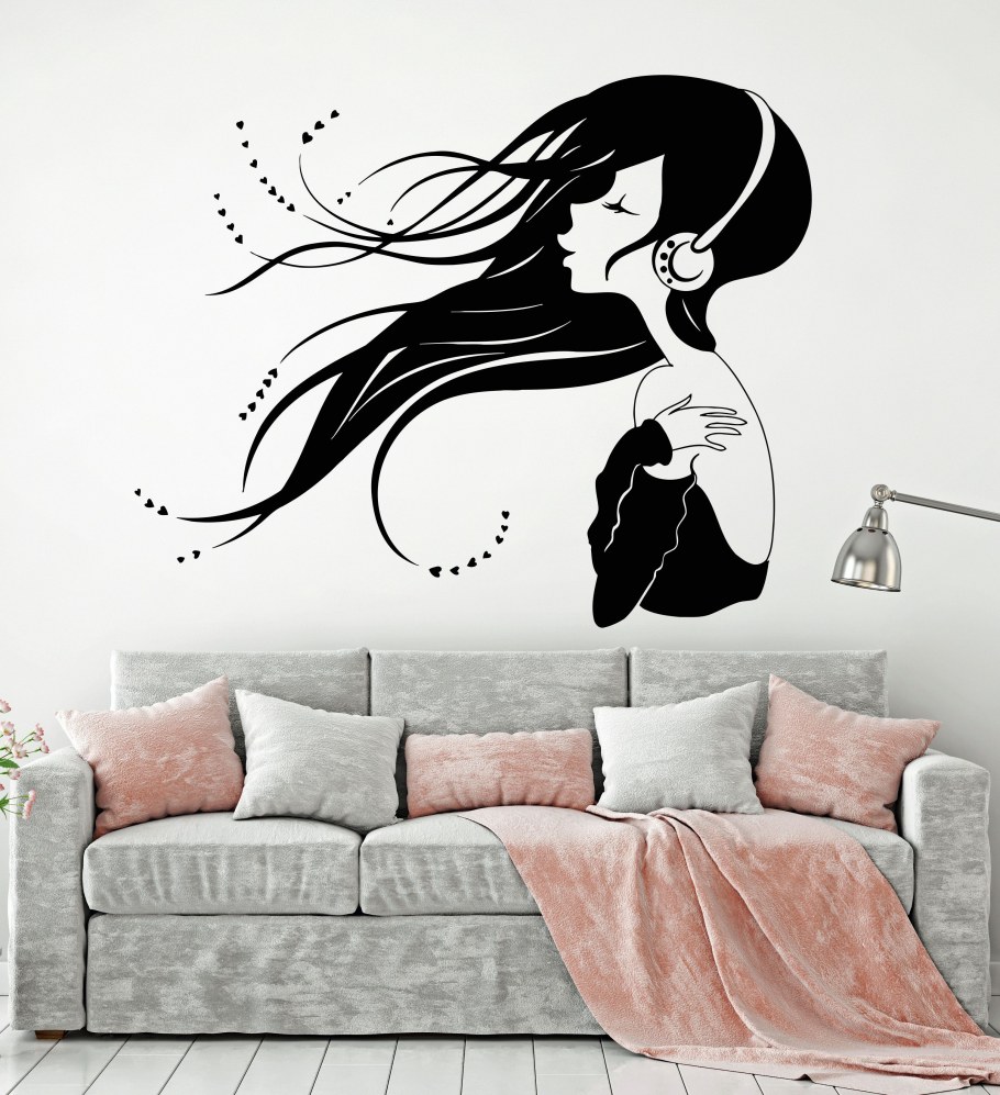 Разрисованные стены в комнате