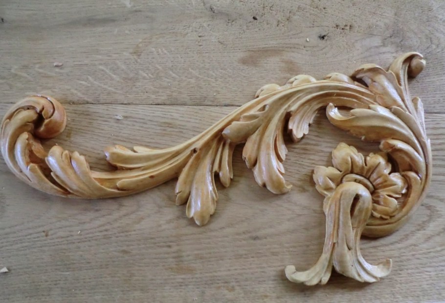 Акантовый орнамент резьба