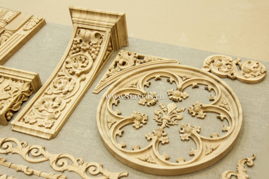 Резьба по дереву мебель