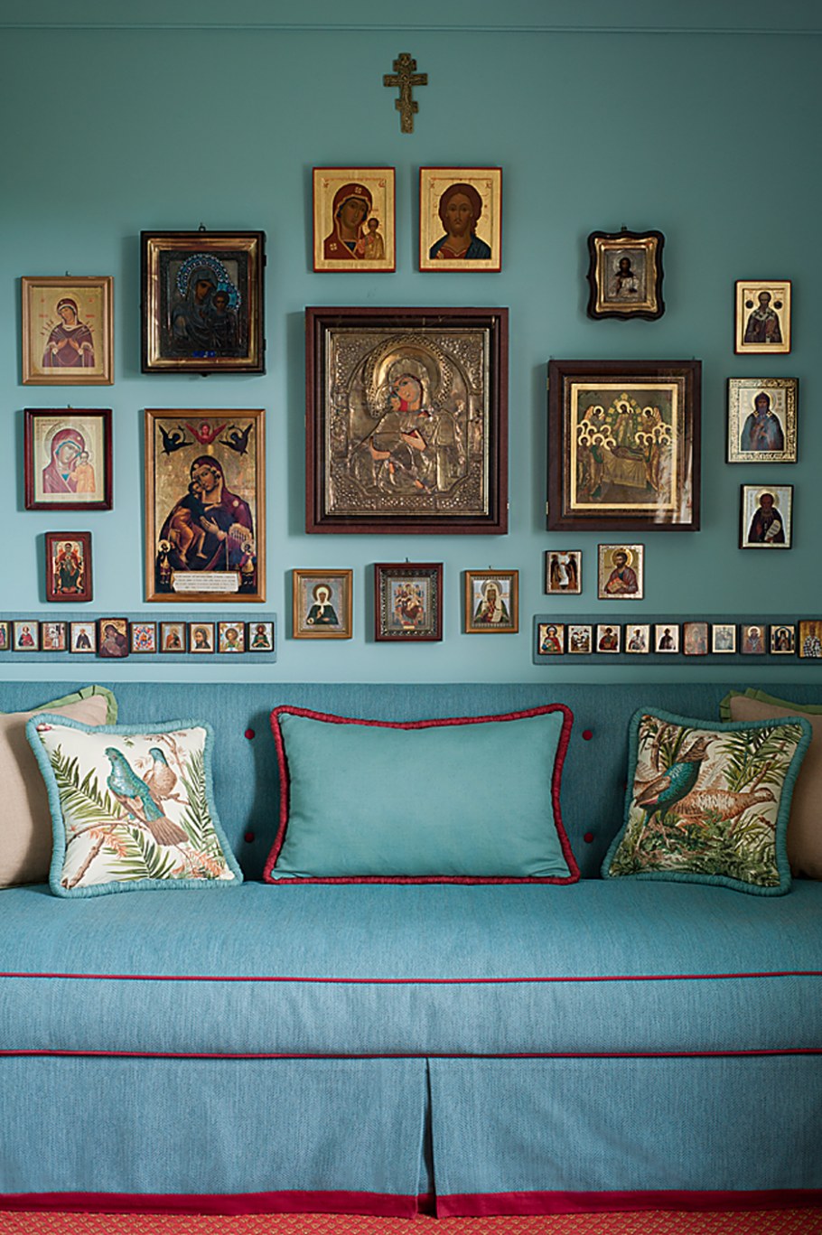 Иконная полка